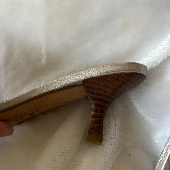 Stuart Weitzman Kitten Heel Slides Womens 6.5 Silver Rhinestones Italy VTG - Picture 8 of 9